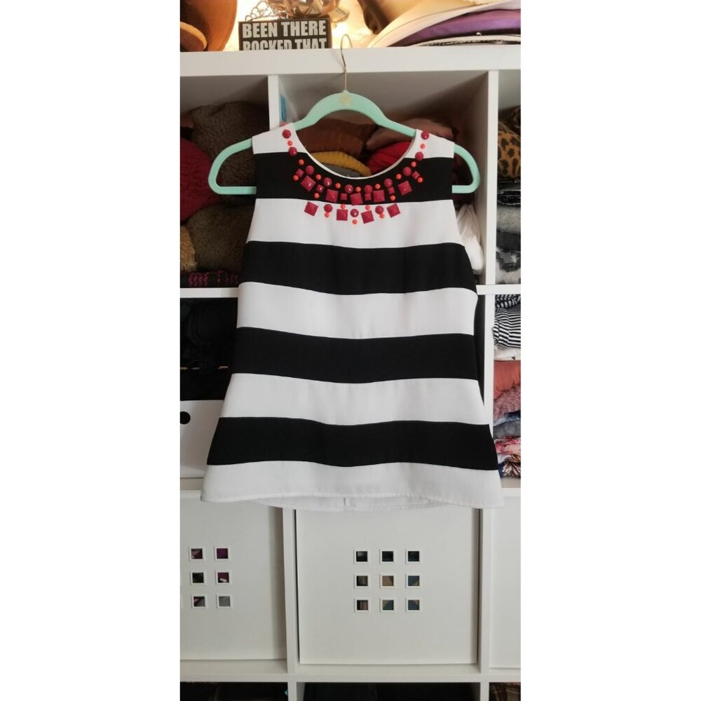 Embellished Banana Republic Shell Top 8